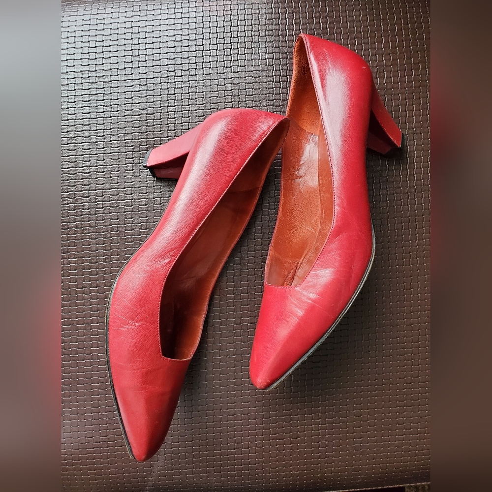 Vintage Yves Saint Laurent Burgundy Short Heels Size 7.5 Leather Sole Made Paris